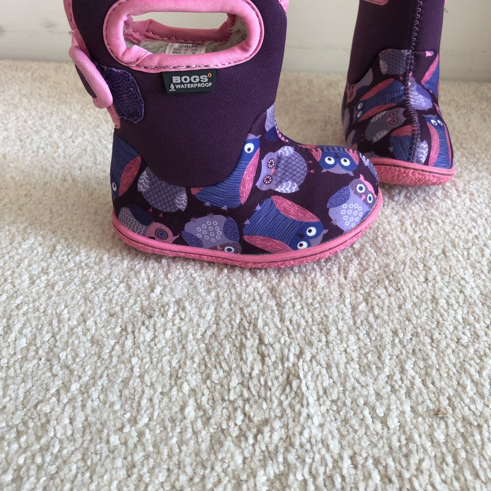 Girls Baby Bogs Boots - Picture 2 of 4